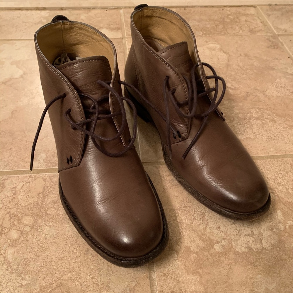 Frye Phillip Chukka boots